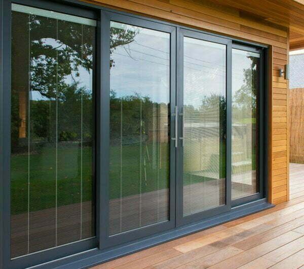 درب و پنجره‌های کشویی